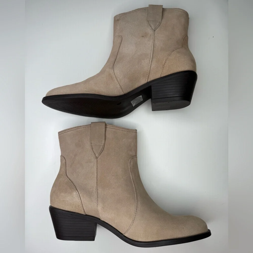 Barbour Women's Taupe Suede Ankle Western Booties Size 10 Feminine Classic